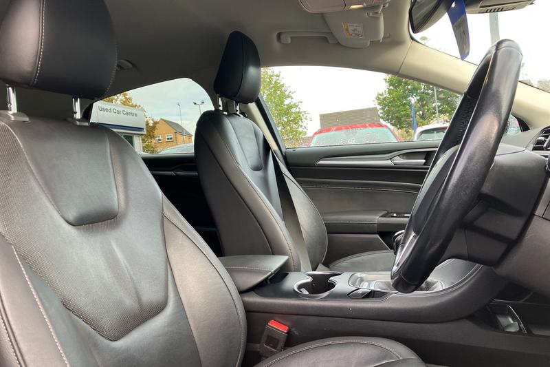 Used Ford Mondeo 2017 for sale - 76332599: Photo 17