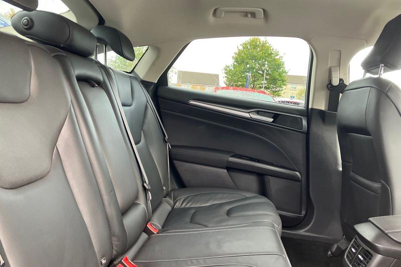 Used Ford Mondeo 2017 for sale - 76332599: Photo 20