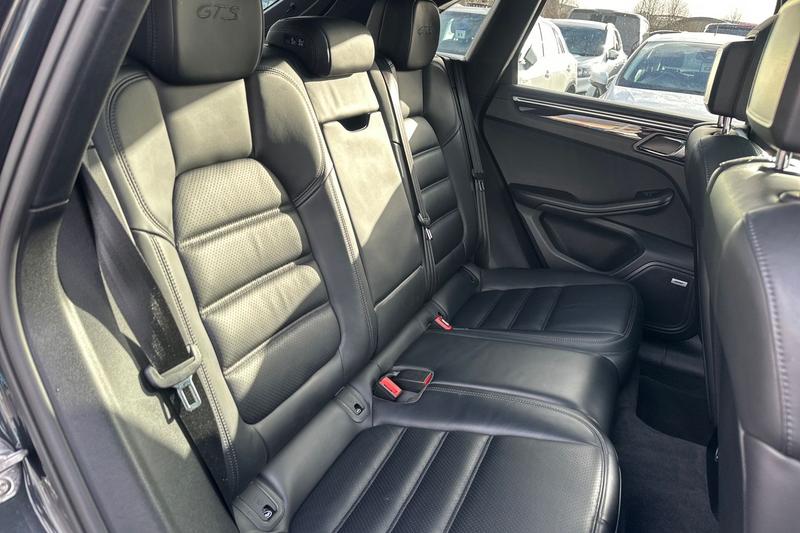 Used Porsche Macan 2020 for sale - 77412968: Photo 20