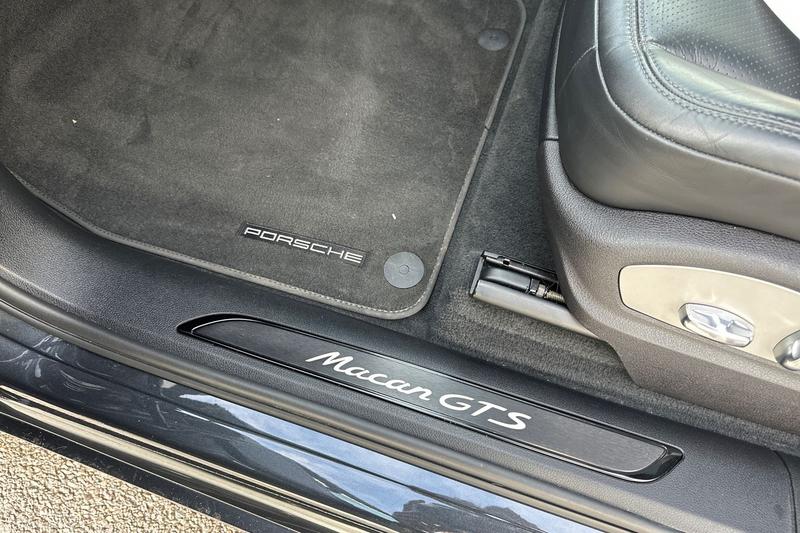 Used Porsche Macan 2020 for sale - 77412968: Photo 23