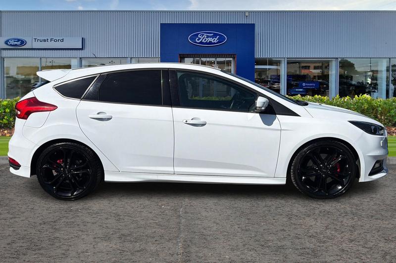 Used Ford Focus 2018 for sale - 78153036: Photo 3