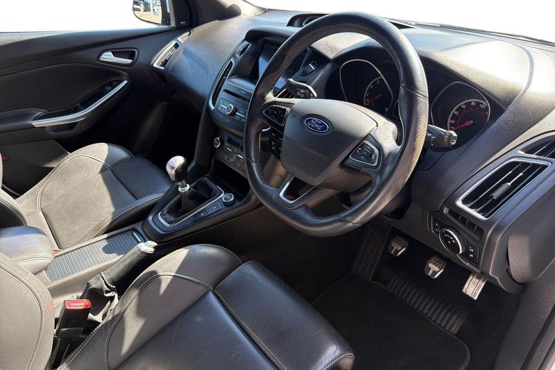 Used Ford Focus 2018 for sale - 78153036: Photo 9