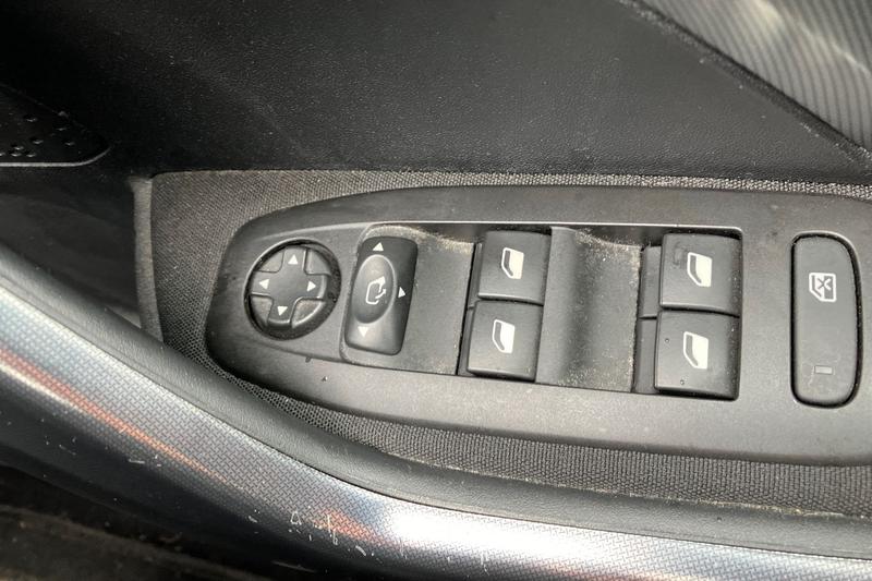 Used Peugeot 2008 2018 for sale - 76162015: Photo 16