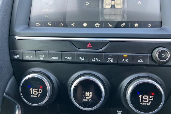 Used Jaguar E-Pace 2020 for sale - 75662091: Photo 27