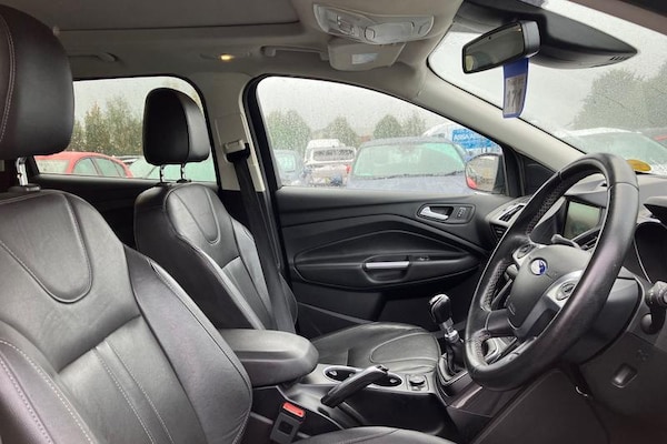 Used Ford Kuga 2017 for sale - 76255356: Photo 17