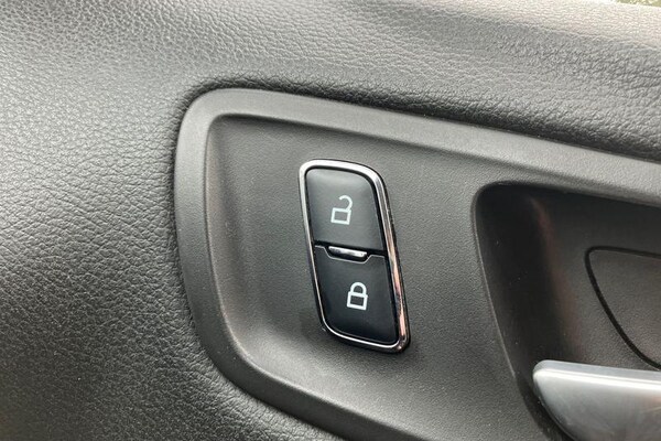 Used Ford Kuga 2017 for sale - 76255356: Photo 29