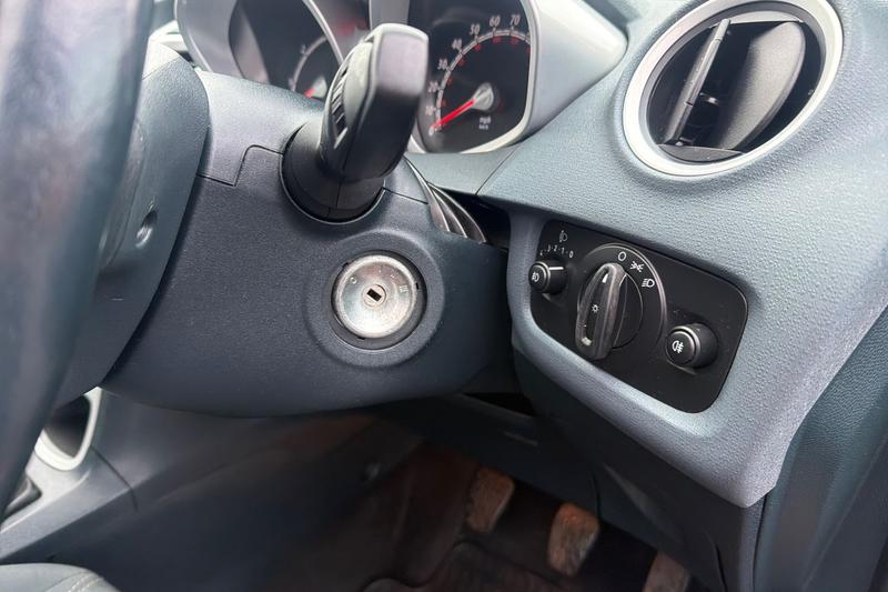 Used Ford Fiesta 2011 for sale - 77450364: Photo 23