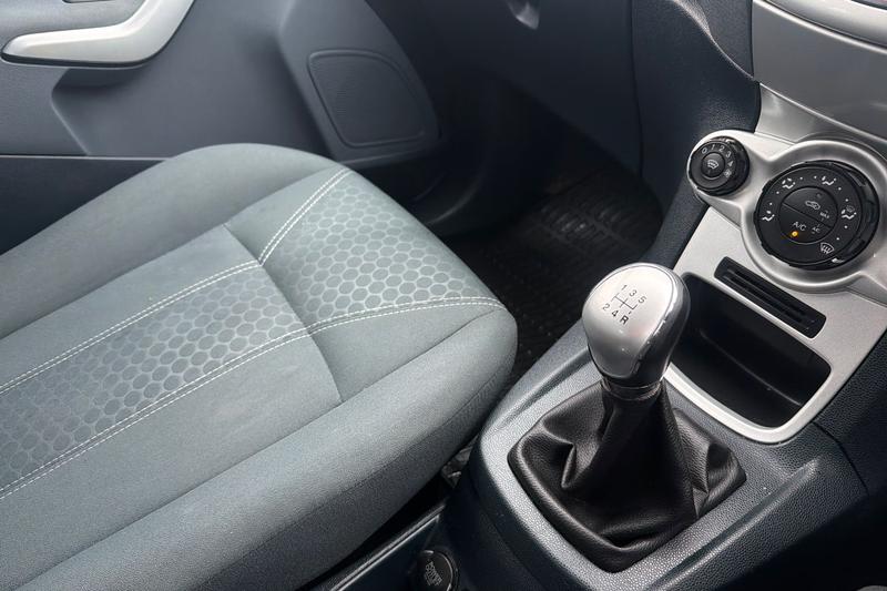 Used Ford Fiesta 2011 for sale - 77450364: Photo 39