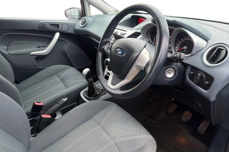 Used Ford Fiesta 2011 for sale - 77450364: Photo 9