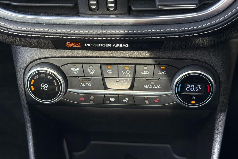 Used Ford Fiesta 2018 for sale - 77965887: Photo 24