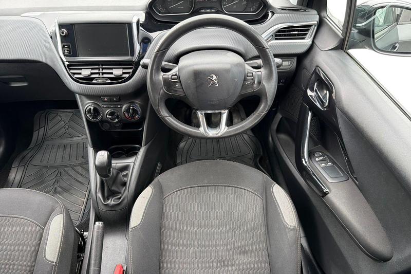 Used Peugeot 208 2016 for sale - 78095231: Photo 11