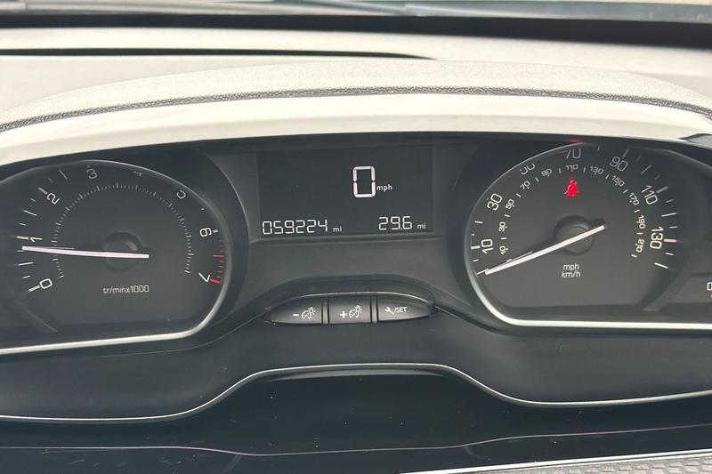 Used Peugeot 208 2016 for sale - 78095231: Photo 13