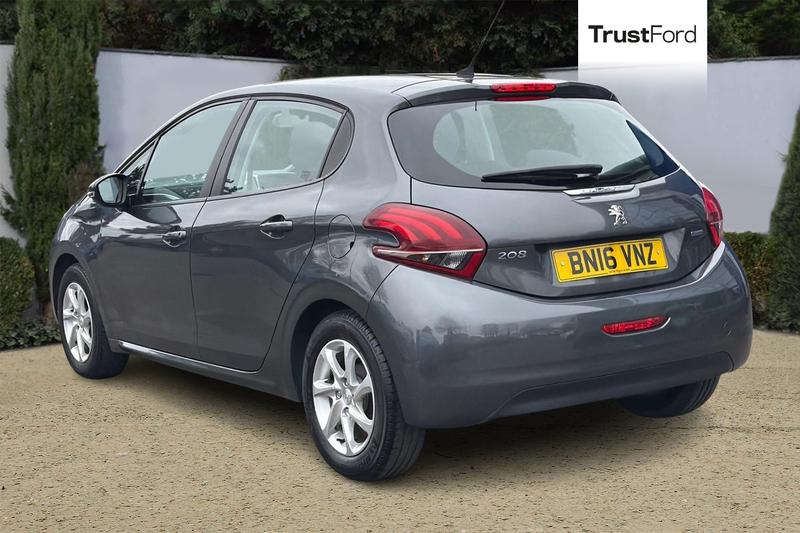 Used Peugeot 208 2016 for sale - 78095231: Photo 2