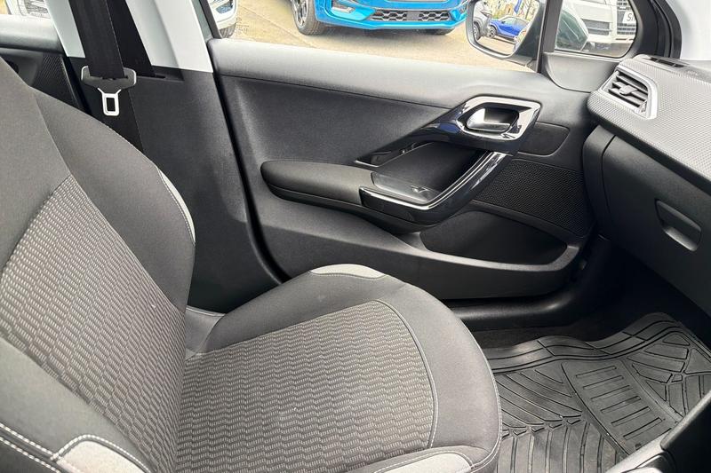 Used Peugeot 208 2016 for sale - 78095231: Photo 39