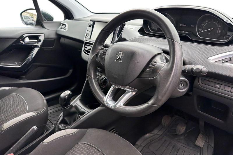 Used Peugeot 208 2016 for sale - 78095231: Photo 9