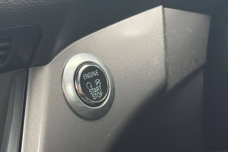 Used Ford Kuga 2015 for sale - 77910313: Photo 38