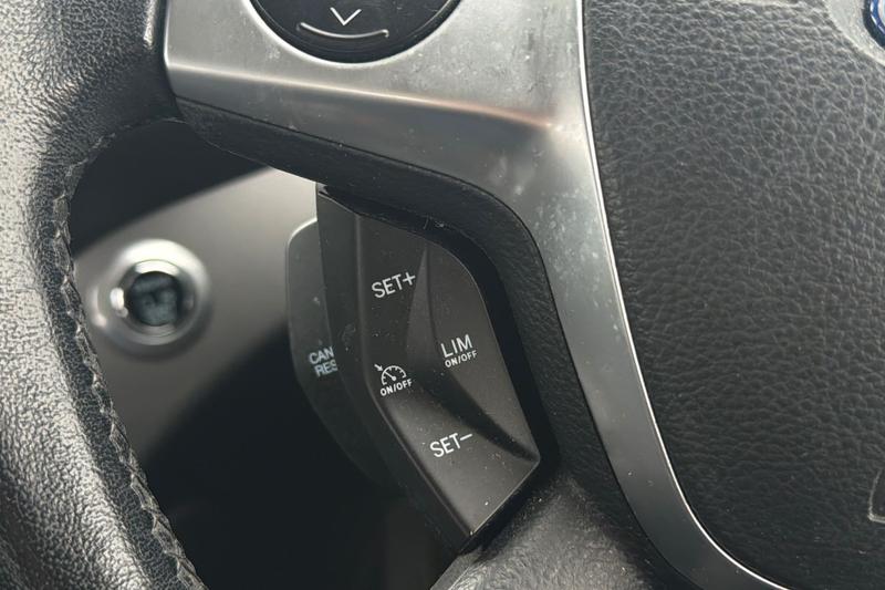 Used Ford Kuga 2015 for sale - 77910313: Photo 40