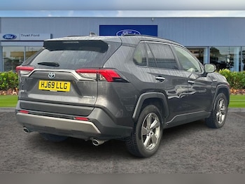 Used Toyota RAV4 2019 for sale - 76920044: Photo