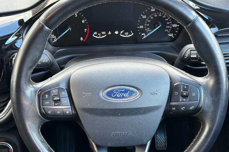 Used Ford Fiesta 2017 for sale - 77619930: Photo 12