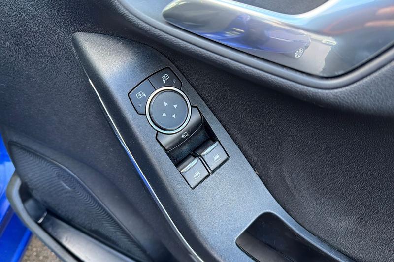 Used Ford Fiesta 2017 for sale - 77619930: Photo 16