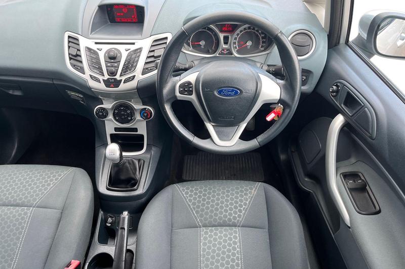 Used Ford Fiesta 2011 for sale - 76355562: Photo 11