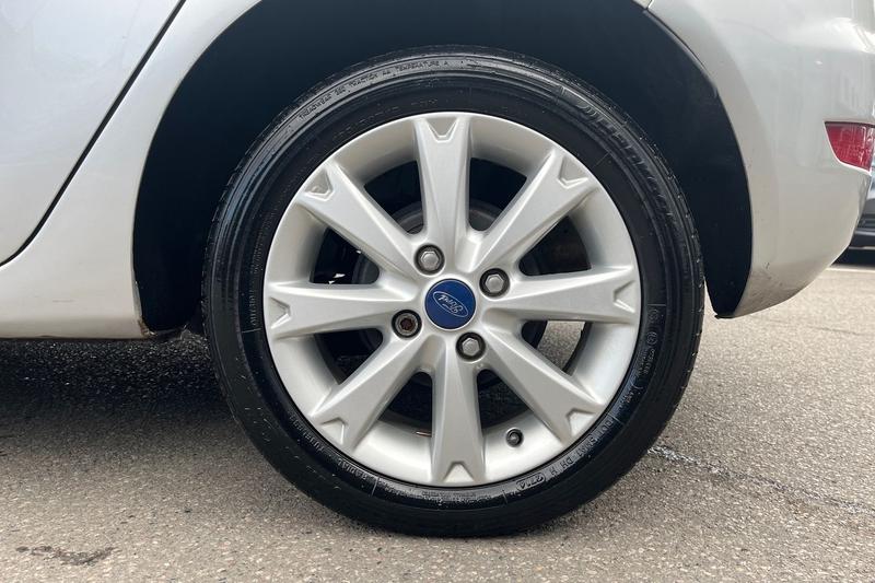 Used Ford Fiesta 2011 for sale - 76355562: Photo 8