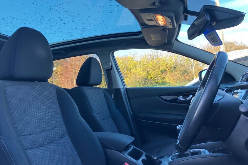 Used Nissan Qashqai 2017 for sale - 77059278: Photo 17