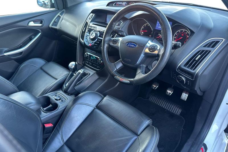 Used Ford Focus 2013 for sale - 77138311: Photo 9