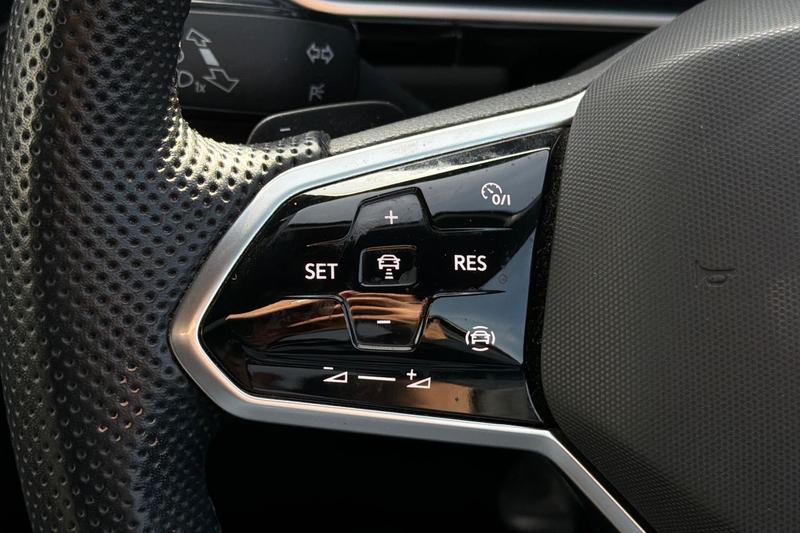 Used Volkswagen T-Roc 2022 for sale - 77965947: Photo 28