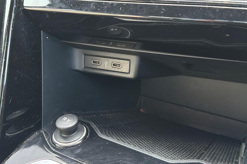 Used Volkswagen T-Roc 2022 for sale - 77965947: Photo 32