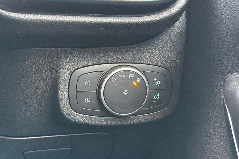 Used Ford Fiesta 2018 for sale - 77910310: Photo 35