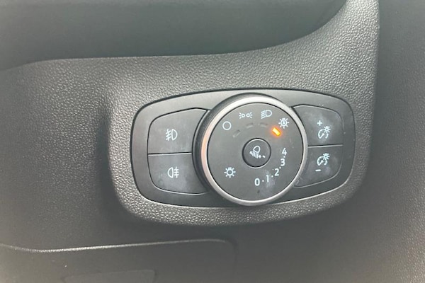 Used Ford Fiesta 2018 for sale - 76277302: Photo 23