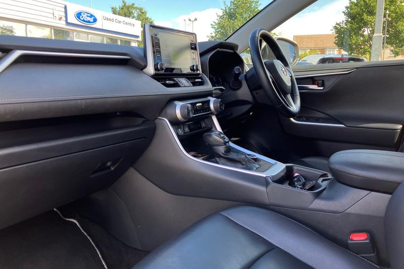 Used Toyota RAV4 2019 for sale - 76172609: Photo 18