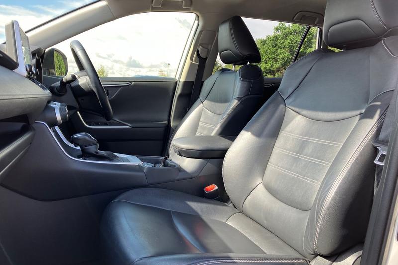 Used Toyota RAV4 2019 for sale - 76172609: Photo 19