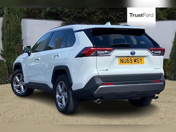 Used Toyota RAV4 2019 for sale - 76172609: Photo 2