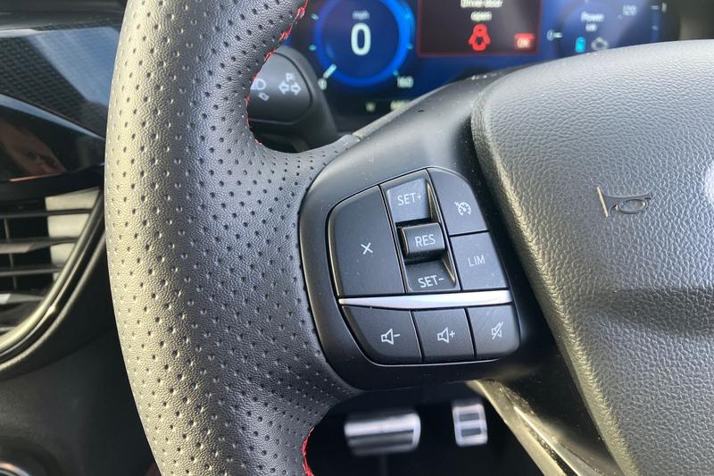 Used Ford Kuga 2022 for sale - 77248704: Photo 25