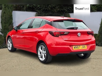 Used Vauxhall Astra 2017 for sale - 76146655: Photo 2