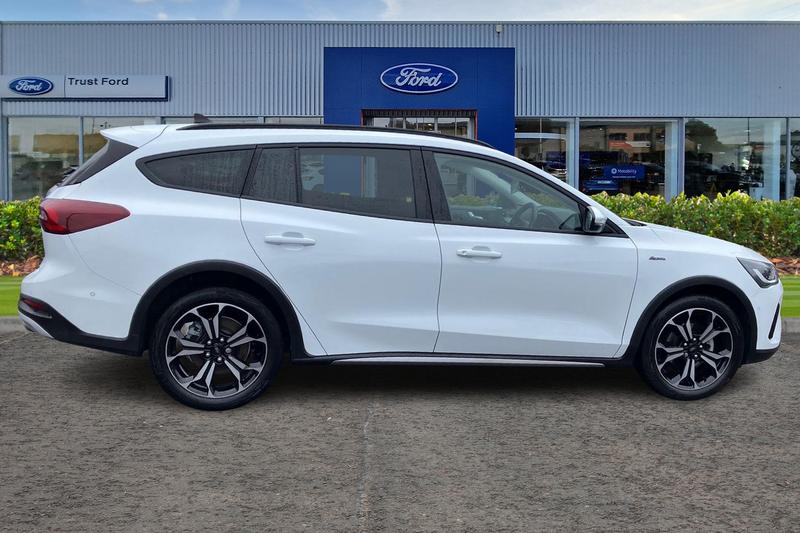 Used Ford Focus 2023 for sale - 76405325: Photo 3