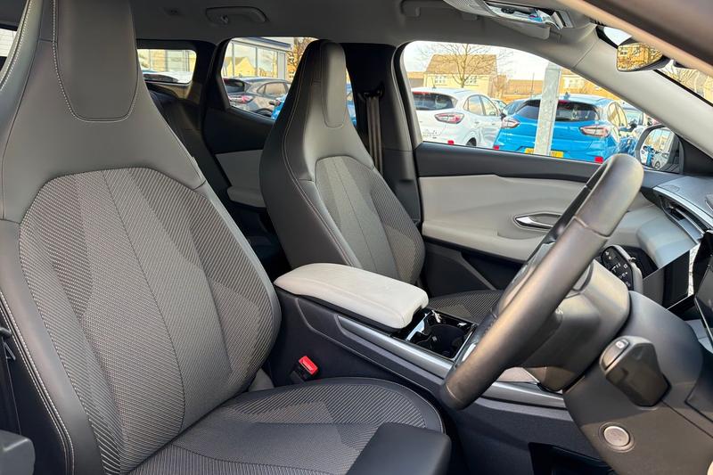 Used Ford Explorer 2025 for sale - 77724647: Photo 17