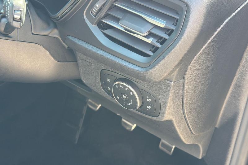 Used Ford Focus 2023 for sale - 78153022: Photo 24