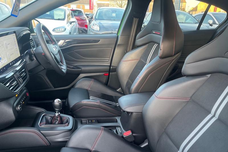 Used Ford Focus 2023 for sale - 76931403: Photo 19