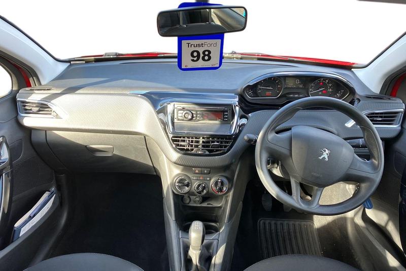 Used Peugeot 208 2016 for sale - 76344461: Photo 10