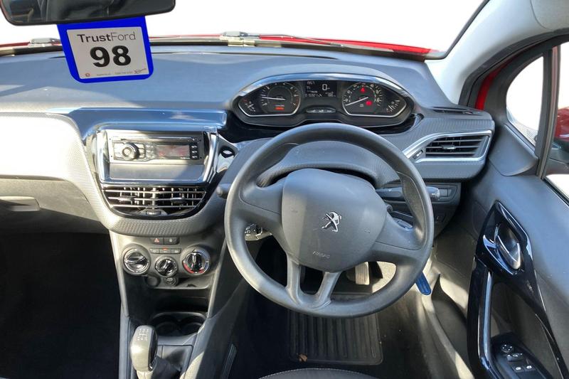 Used Peugeot 208 2016 for sale - 76344461: Photo 11