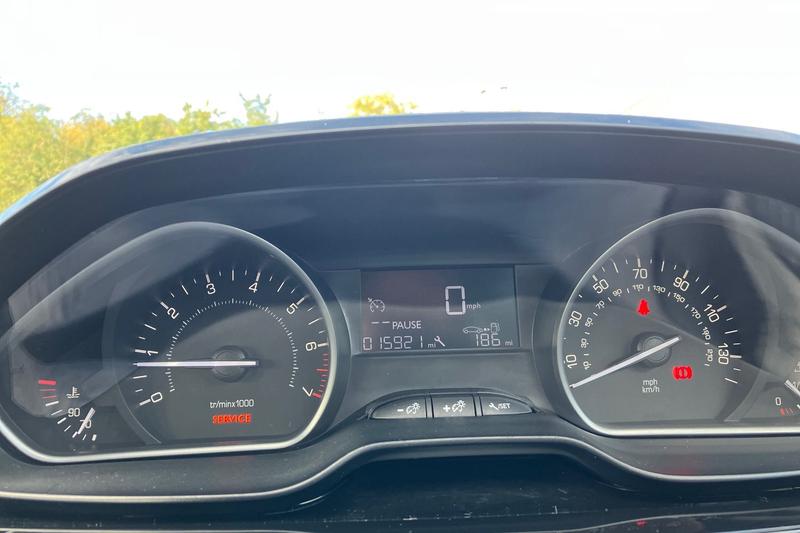 Used Peugeot 208 2016 for sale - 76344461: Photo 13