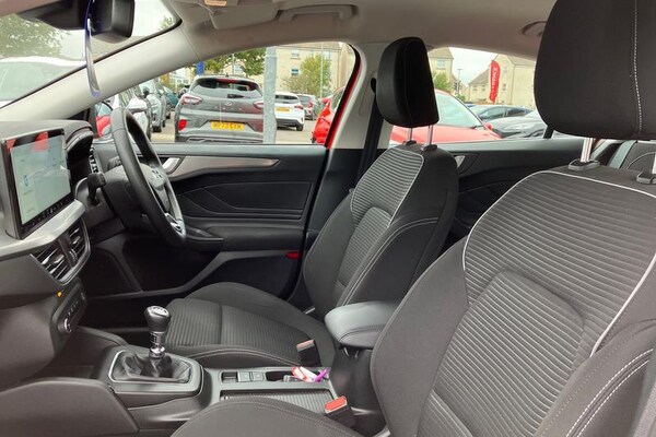 Used Ford Focus 2023 for sale - 76266095: Photo 19