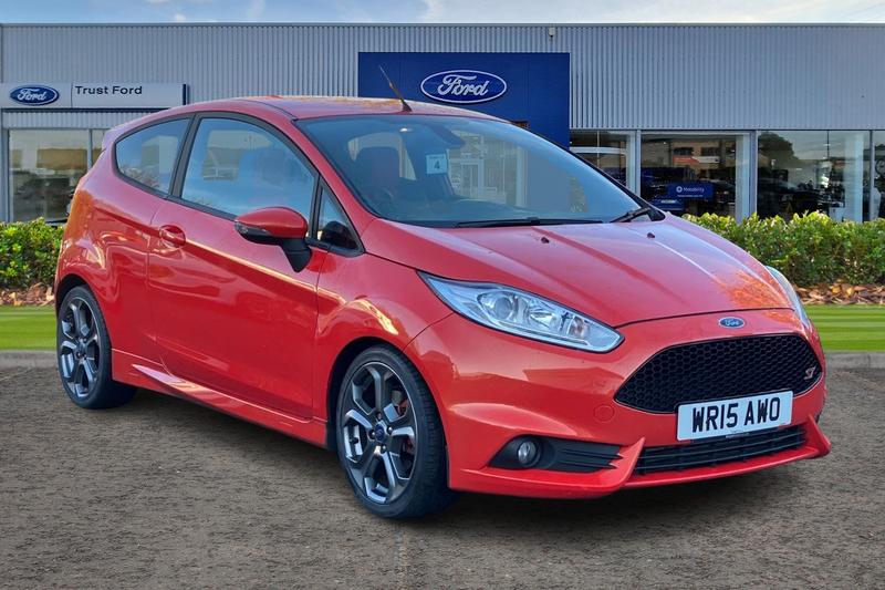 Used Ford Fiesta 2015 for sale - 76653470: Photo 1