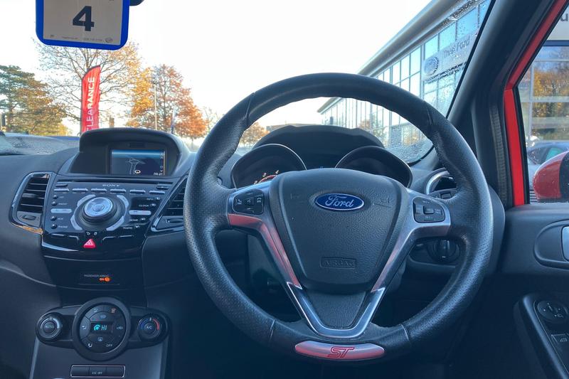 Used Ford Fiesta 2015 for sale - 76653470: Photo 12