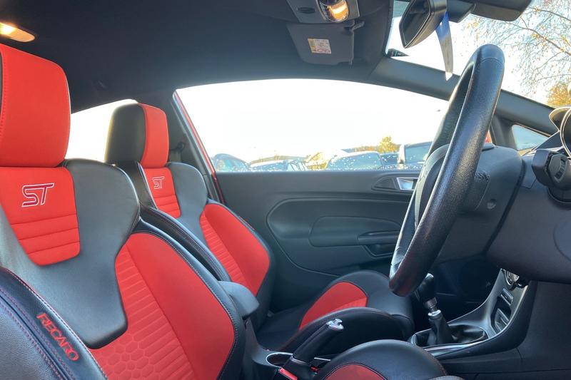 Used Ford Fiesta 2015 for sale - 76653470: Photo 17