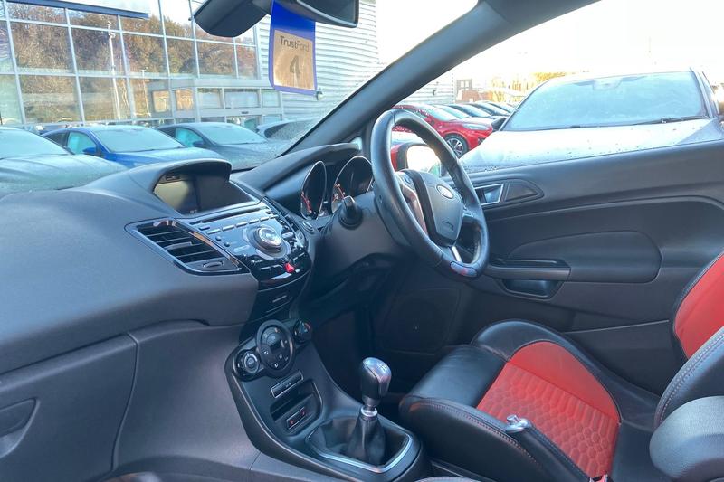 Used Ford Fiesta 2015 for sale - 76653470: Photo 18