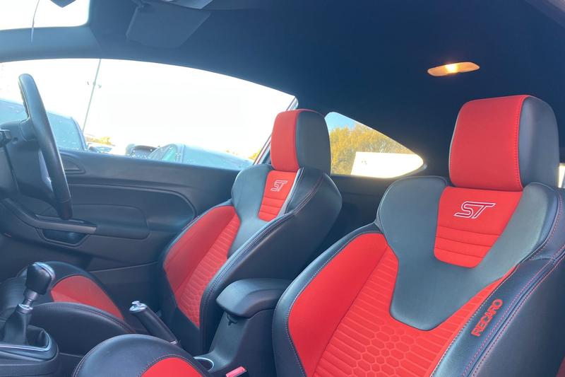 Used Ford Fiesta 2015 for sale - 76653470: Photo 19